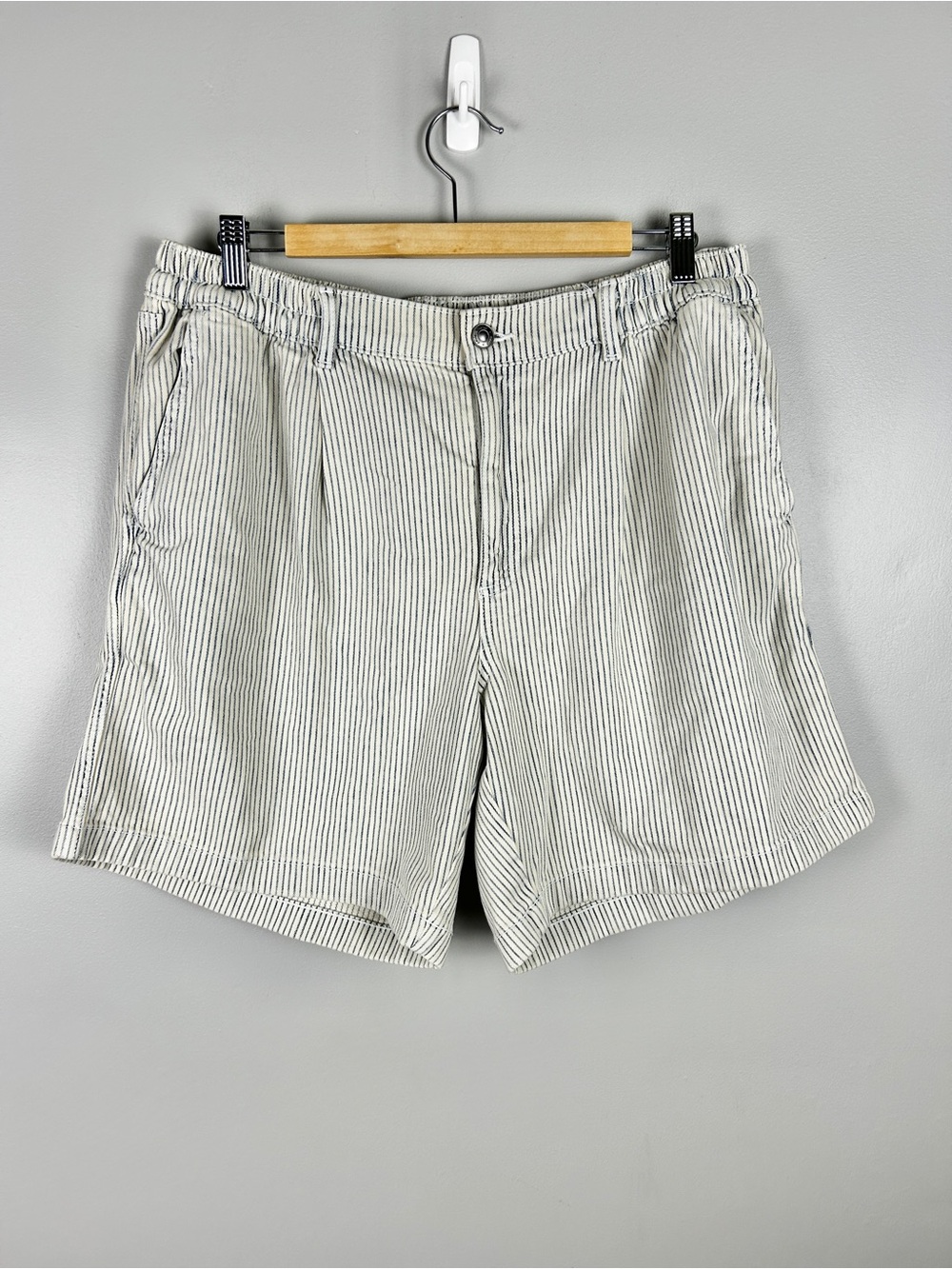 AERIE Striped Baggy Trouser Short Large Seersucker Cream Blue‎ Coastal Casual